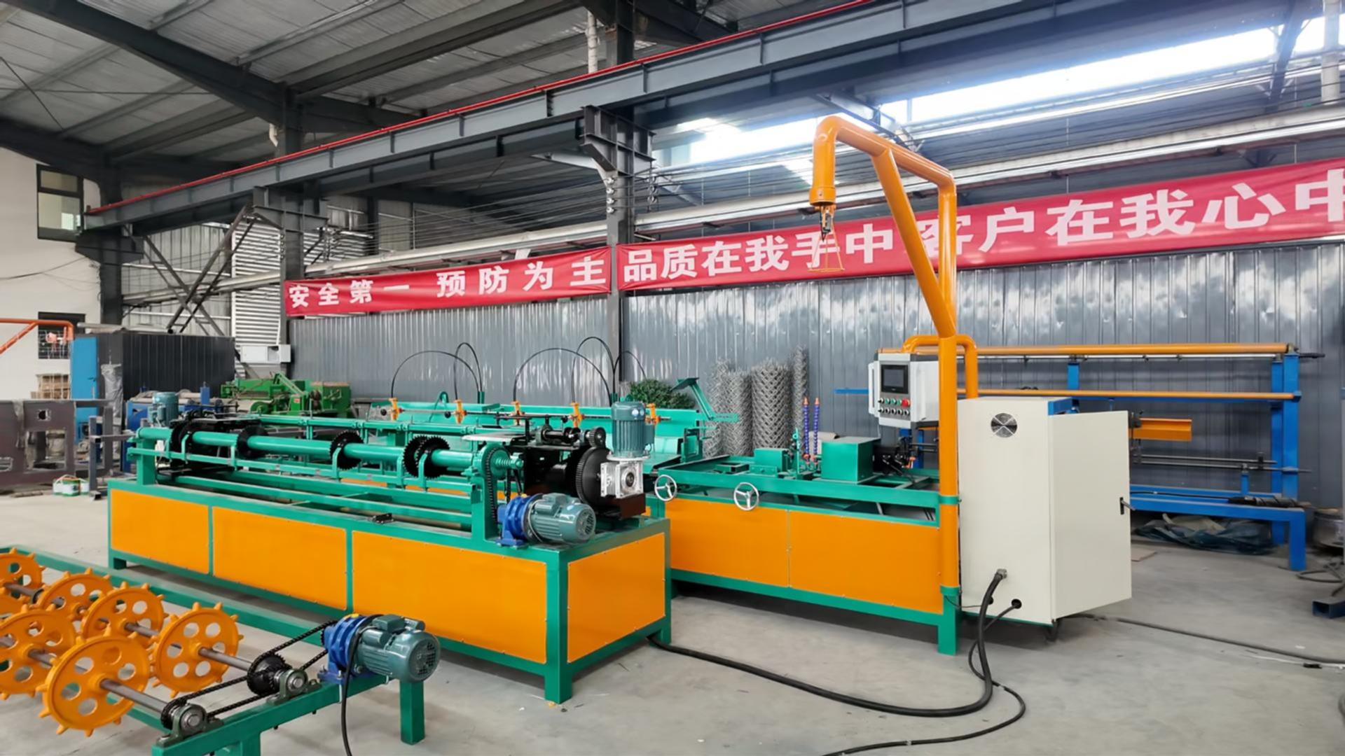 2025 NEW Type Chain Link Fence Machine With Best Price